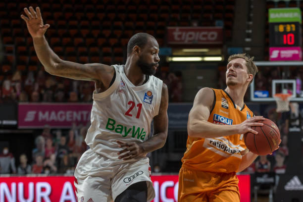 无数球迷和 无数球迷和