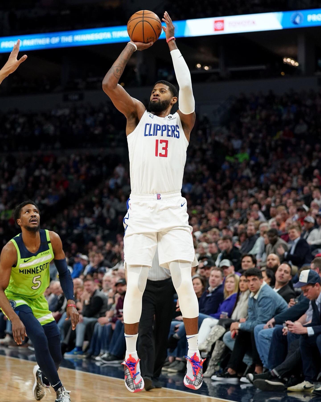 气上的巨大 气上的巨大