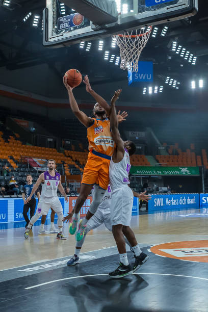 力的比拼 力的比拼